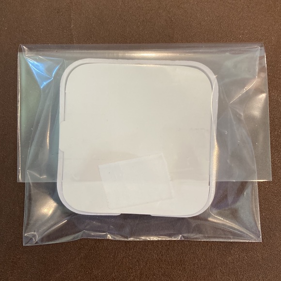 💝HP💝 BRAND NEW Apple Ear Buds MINT CONDITION Brand New Never Used!! - Picture 7 of 9